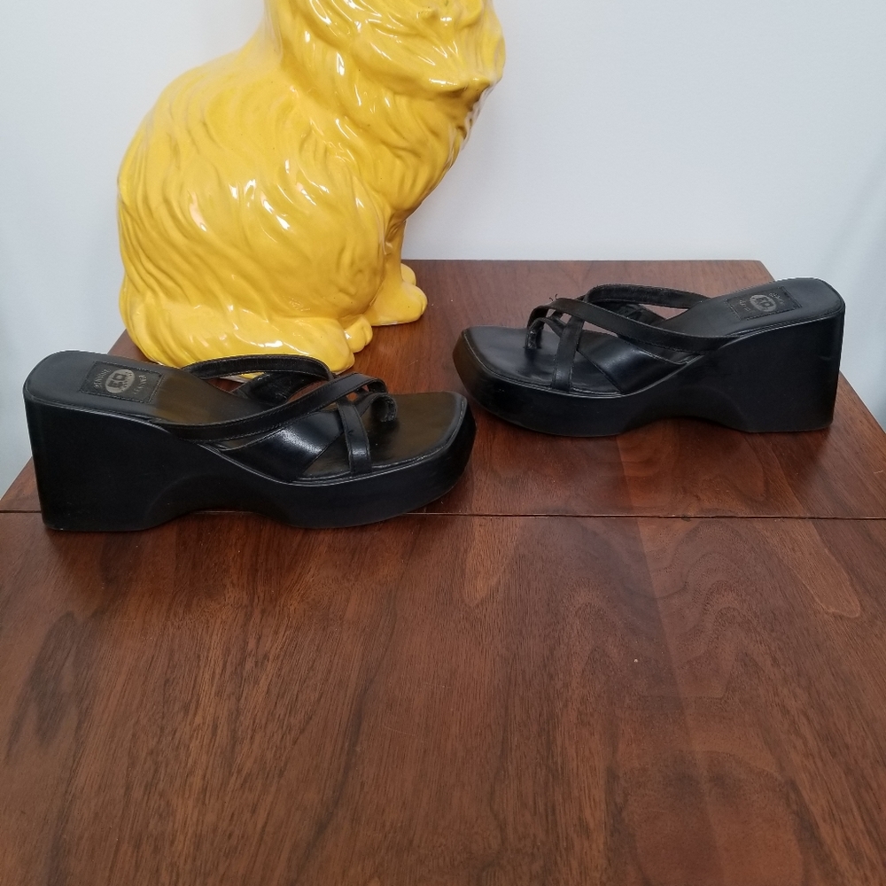 Y2K black leather thong slides, size 8, Euro 39